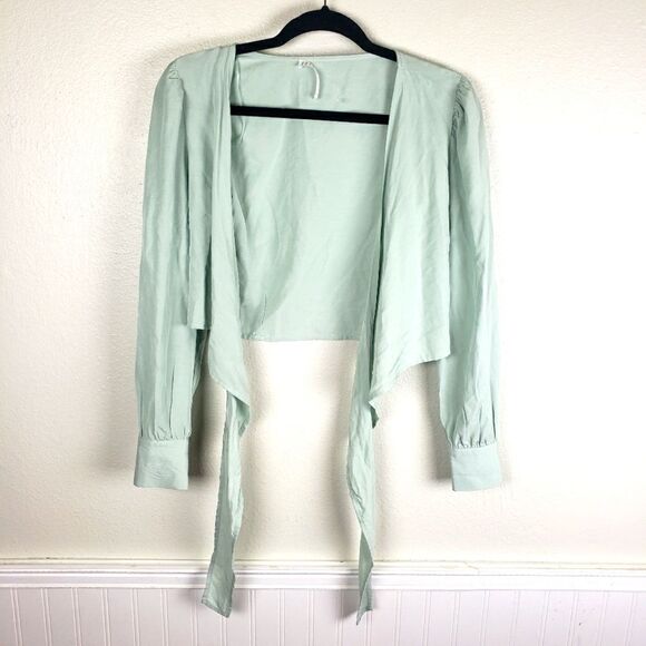 Women's Potter's Pot Mint Green Long Sleeve Crop Top Tie Shacket Size Small - Picture 2 of 11